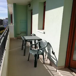 appartamento-roberta.hotelinveneto.com/