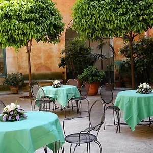 Casa Di Santa Francesca Romana A Ponte Rotto ** Rom